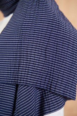 Bombe Serisi Çizgili Lacivert Şal - Thumbnail