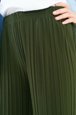 Piliseli Lazer Kesim Haki Pantolon - Thumbnail