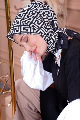 Black White Serisi Labirent Desen Siyah Eşarp - Thumbnail