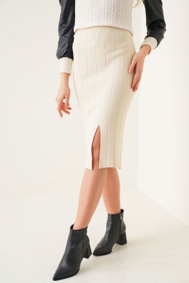 Pazarium - Yırtmaçlı Bej Kalem Etek