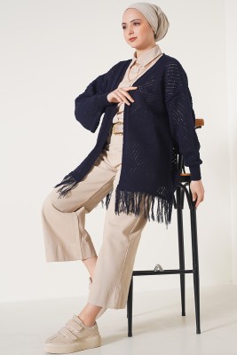  Püsküllü Lacivert Hırka - Thumbnail