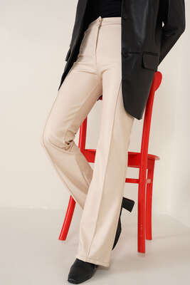 İspanyol Paça Çimalı Deri Pantolon Krem - Thumbnail