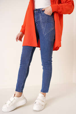 Taş Süslemeli Dar Paça Jean Pantolon Orta Kot - Thumbnail