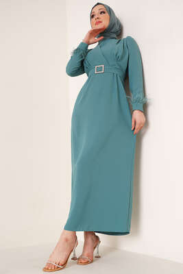 Pazarium - Kol Ucu Tüylü Kemerli Elbise Mint