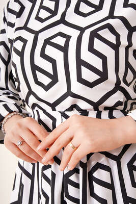 Labirent Desen Elbise Siyah - Thumbnail