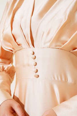 Düğme Detaylı Bileği Fermuarlı Elbise Bej - Thumbnail