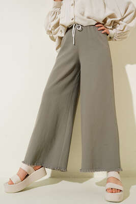 Beli İp Bağlamalı Paçası Yırtık Detaylı Pantolon Taş - Thumbnail