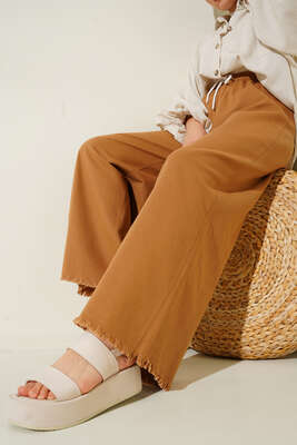 Beli İp Bağlamalı Paçası Yırtık Detaylı Pantolon Camel - Thumbnail