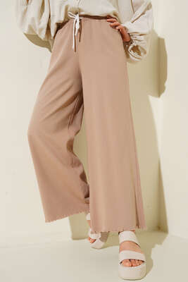 Beli İp Bağlamalı Paçası Yırtık Detaylı Pantolon Bej - Thumbnail