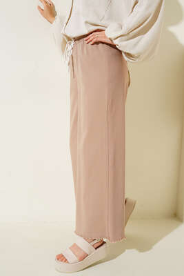 Beli İp Bağlamalı Paçası Yırtık Detaylı Pantolon Bej - Thumbnail