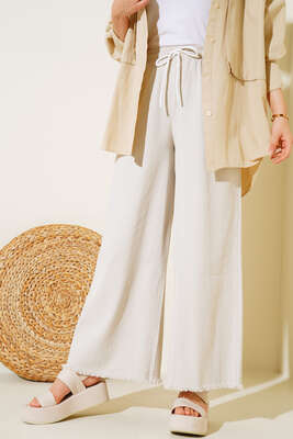 Beli İp Bağlamalı Paçası Yırtık Detaylı Pantolon Gri - Thumbnail