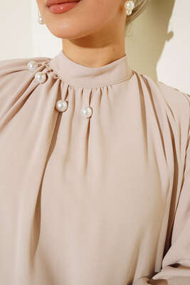 Yakası İncili Elbise Bej - Thumbnail