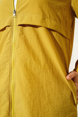 Fermuarlı Kapüşonlu Uzun Yağmurluk Hardal - Thumbnail