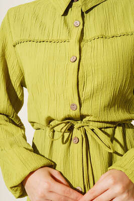 Dantel Detaylı Boydan Düğmeli Elbise Yağ Yeşil - Thumbnail