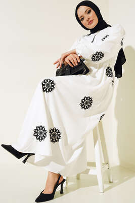 Çiçek Nakış İşlemeli Elbise Siyah - Thumbnail