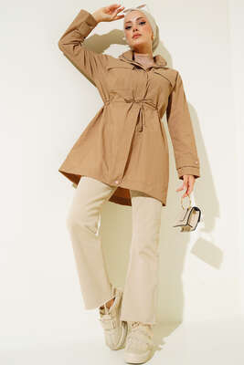 Göğüs Cepli Dik Yaka Yağmurluk Latte - Thumbnail