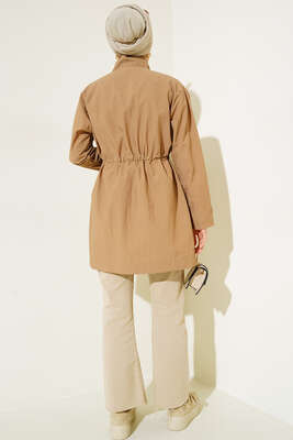 Göğüs Cepli Dik Yaka Yağmurluk Latte - Thumbnail