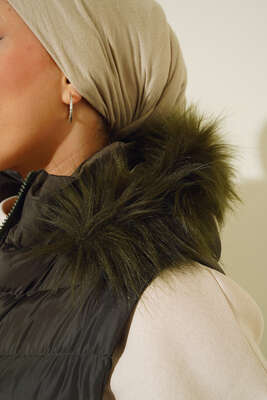 Fermuarlı Cepli Kapüşonlu Şişme Yelek Haki - Thumbnail