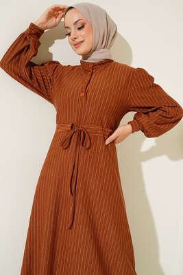 İnce Kesik Çizgili Elbise Taba - Thumbnail