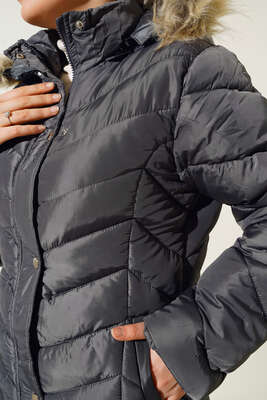 Kapüşonu Kürklü Şişme Mont Füme - Thumbnail