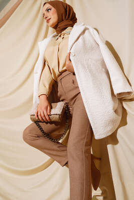 Önü Düğmeli Cepli Krem Kaban - Thumbnail