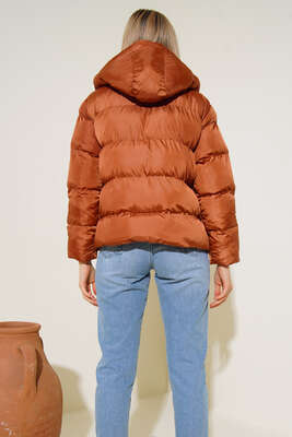 Kapüşonlu Kısa Şişme Mont Taba - Thumbnail