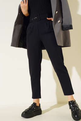 Pazarium - Kemerli Kopçalı Kumaş Pantolon Siyah