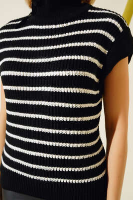 Çizgili Süveter Siyah - Thumbnail