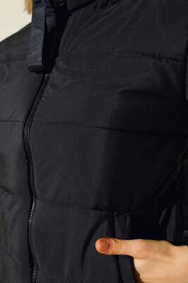 Etek Ucu Lastikli Şişme Mont Siyah - Thumbnail