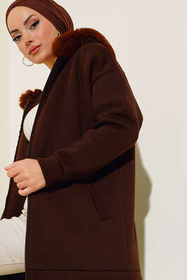 Kapüşonu Kürklü Hırka Kahve - Thumbnail