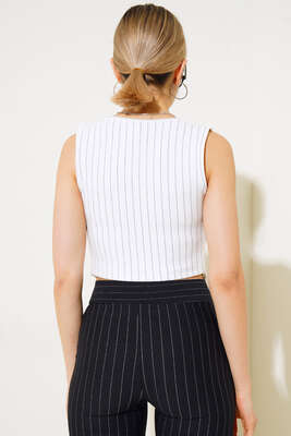 İnce Çizgili Kısa Yelek Beyaz - Thumbnail