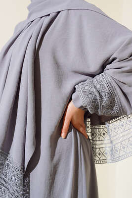 Şal Modelli Kol Dantelli Ferace Gri - Thumbnail