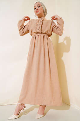 Pazarium - Önü Fırfırlı Keten Elbise Camel