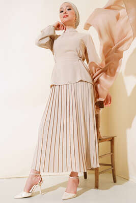 Yanları Tokalı İkili Takım Bej - Thumbnail