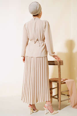 Yanları Tokalı İkili Takım Bej - Thumbnail