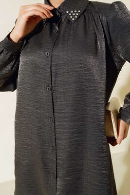 Yaka Taşlı Parlak Saten Gömlek Füme - Thumbnail