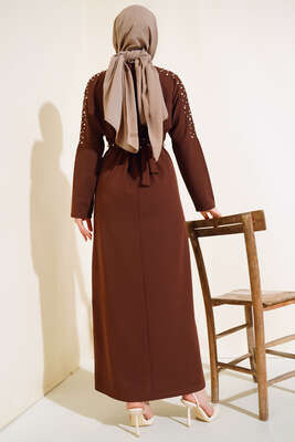 İnci Detaylı Kuşaklı Elbise Kahve - Thumbnail