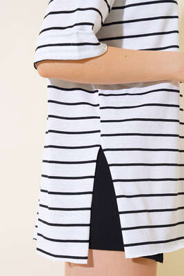 Çizgili Beyaz Tshirt - Thumbnail