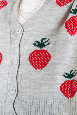 Çilek Desen Kısa Hırka Gri - Thumbnail