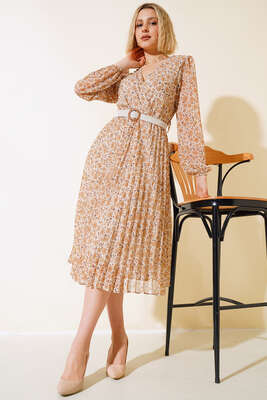 Pazarium - Çiçek Desenli Kemerli Elbise Bej