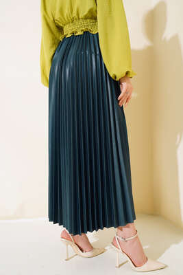 Pliseli Deri Görünümlü Etek Zümrüt Yeşili - Thumbnail