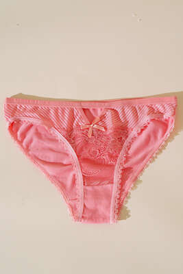 Pazarium - Dantelli Şerit Transparan Bayan Külot Somon