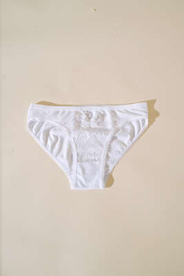 Pazarium - Dantelli Şerit Transparan Bayan Külot Beyaz
