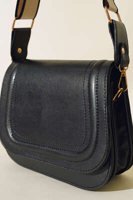 Kapaklı Baget Çanta Siyah - Thumbnail