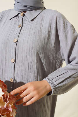 Tahta Düğmeli Uzun Gömlek Gri - Thumbnail