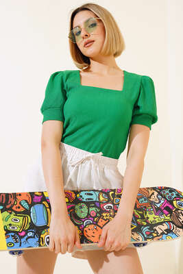 Pazarium - Kare Yaka Bluz Benetton