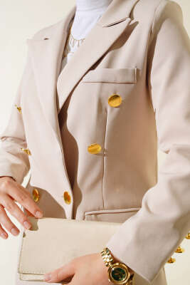 Cep Kapaklı Kruvaze Yaka Ceket Takımı Bej - Thumbnail