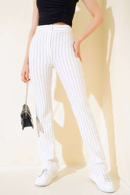 İnce Çizgili İspanyol Paça Pantolon Beyaz - Thumbnail