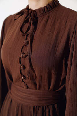 Yarım Düğmeli Kuşaklı Elbise Kahve - Thumbnail