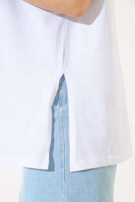 Baskılı Yan Yırtmaçlı T-shirt Beyaz - Thumbnail